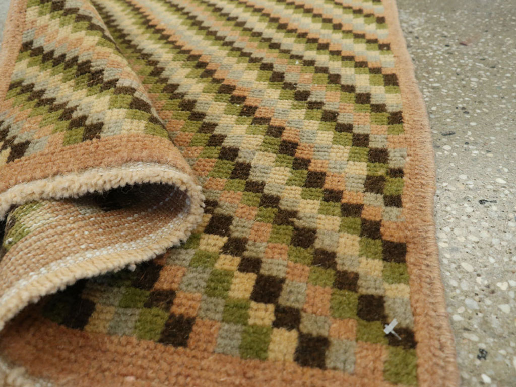 Vintage Turkish Anatolian Rug, No.21943 - Staging