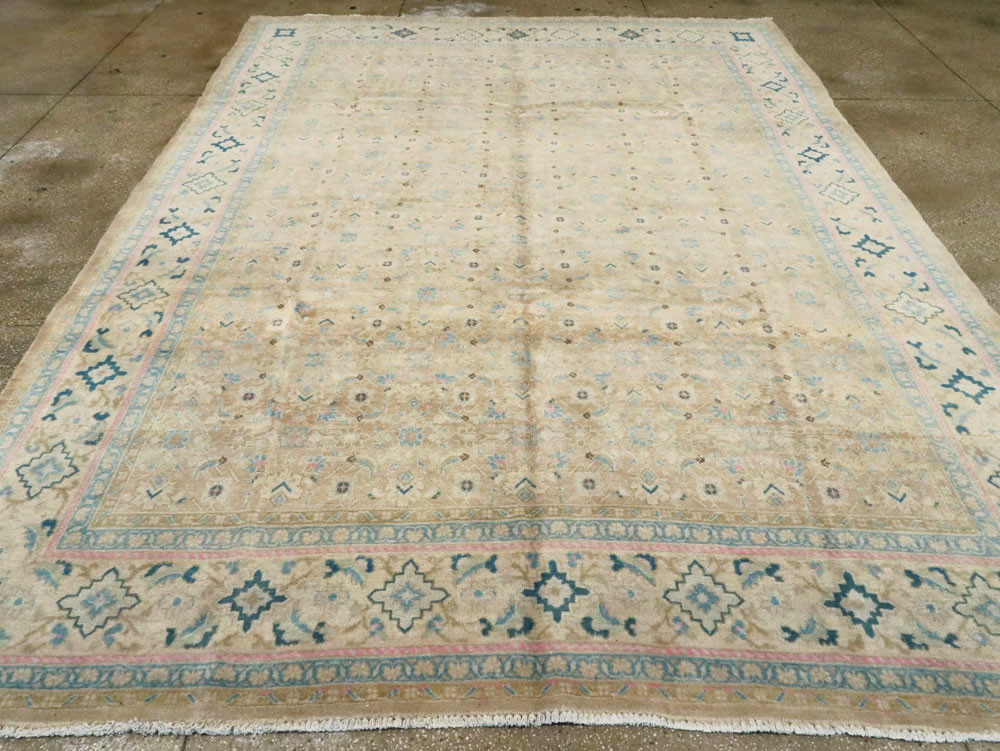 Antique  Persian Mahal Carpet, No.21969 - Staging