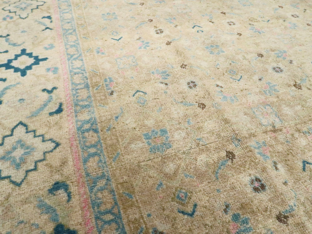 Antique  Persian Mahal Carpet, No.21969 - Staging