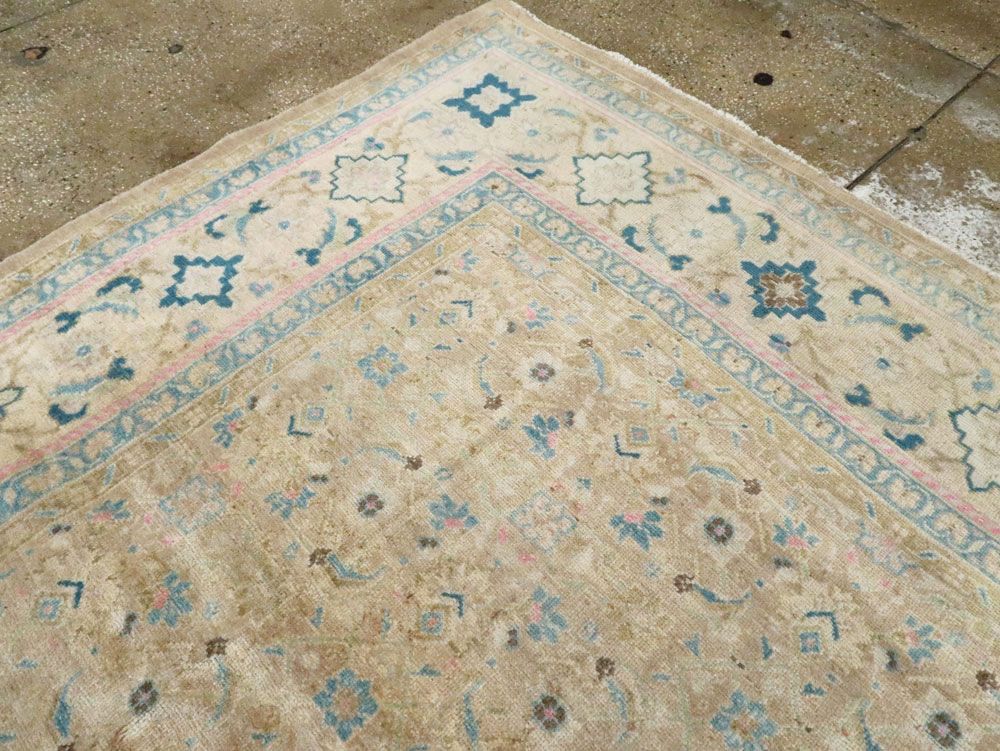 Antique  Persian Mahal Carpet, No.21969 - Staging