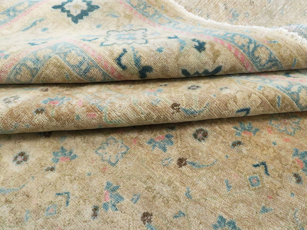 Antique  Persian Mahal Carpet, No.21969 - Staging