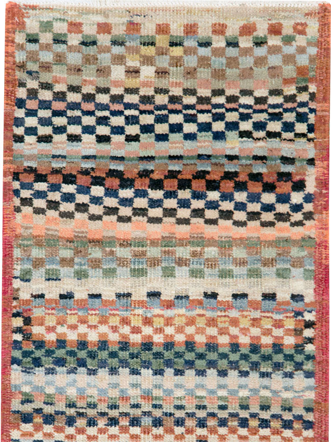 Vintage Turkish Anatolain Runner, No.22024 - Staging
