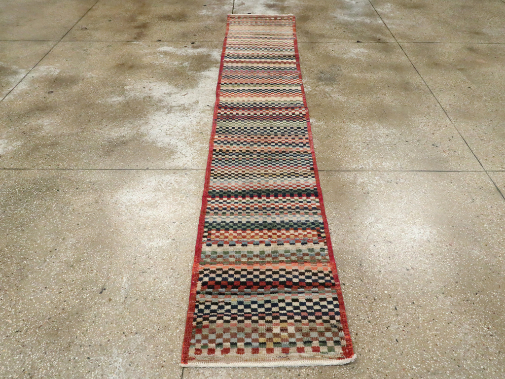 Vintage Turkish Anatolain Runner, No.22024 - Staging