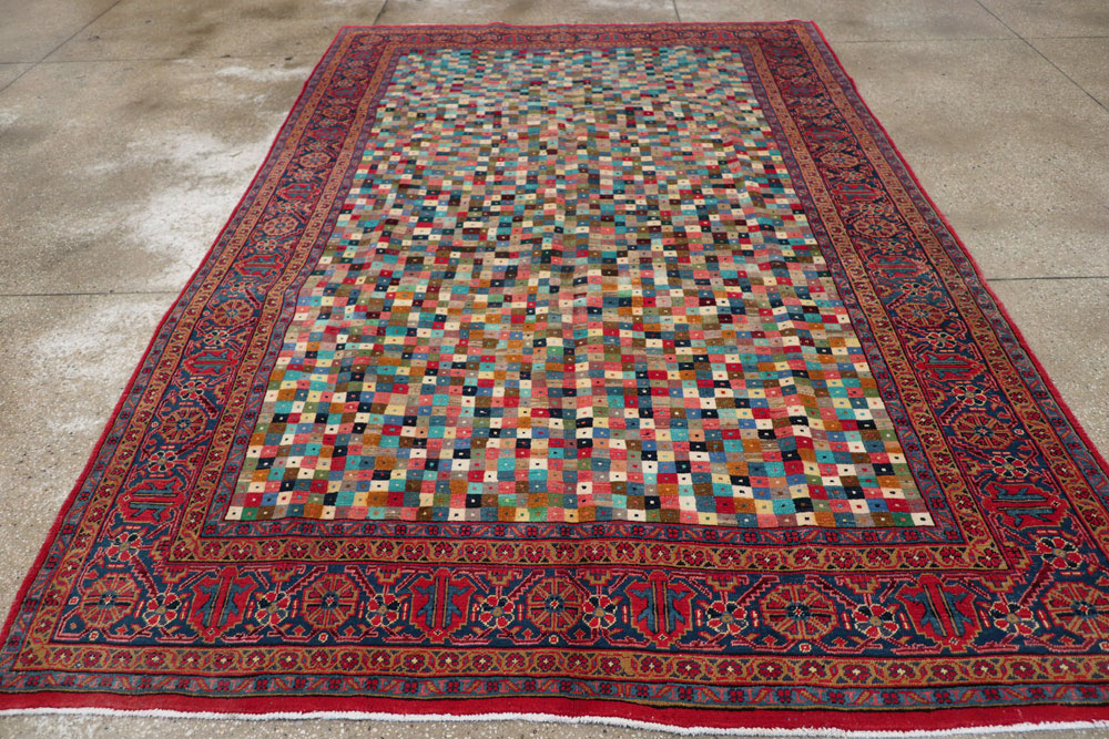 Vintage Persian Veece Carpet, No.22057 - Staging