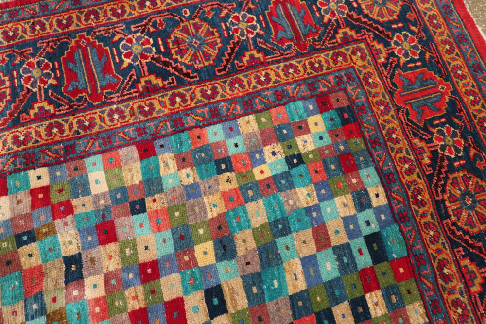 Vintage Persian Veece Carpet, No.22057 - Staging