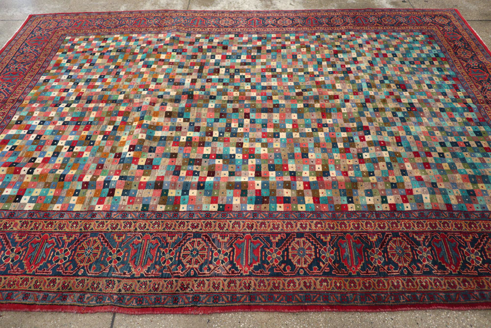 Vintage Persian Veece Carpet, No.22057 - Staging