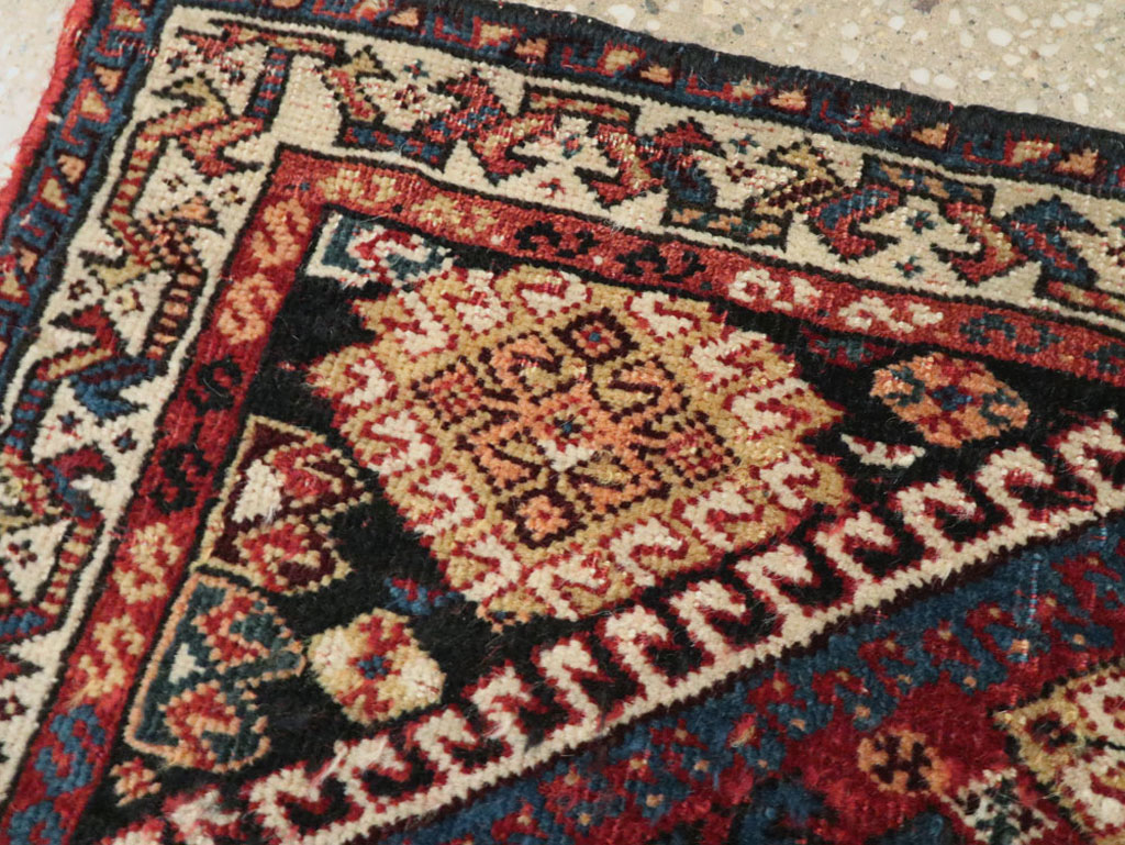Antique Persian Qashqai Rug, No.22076 - Staging