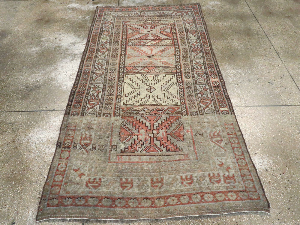 Antique Persian Kurd Bidjar Rug, No.22100 - Staging