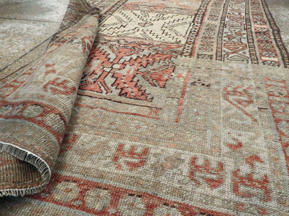 Antique Persian Kurd Bidjar Rug, No.22100 - Staging