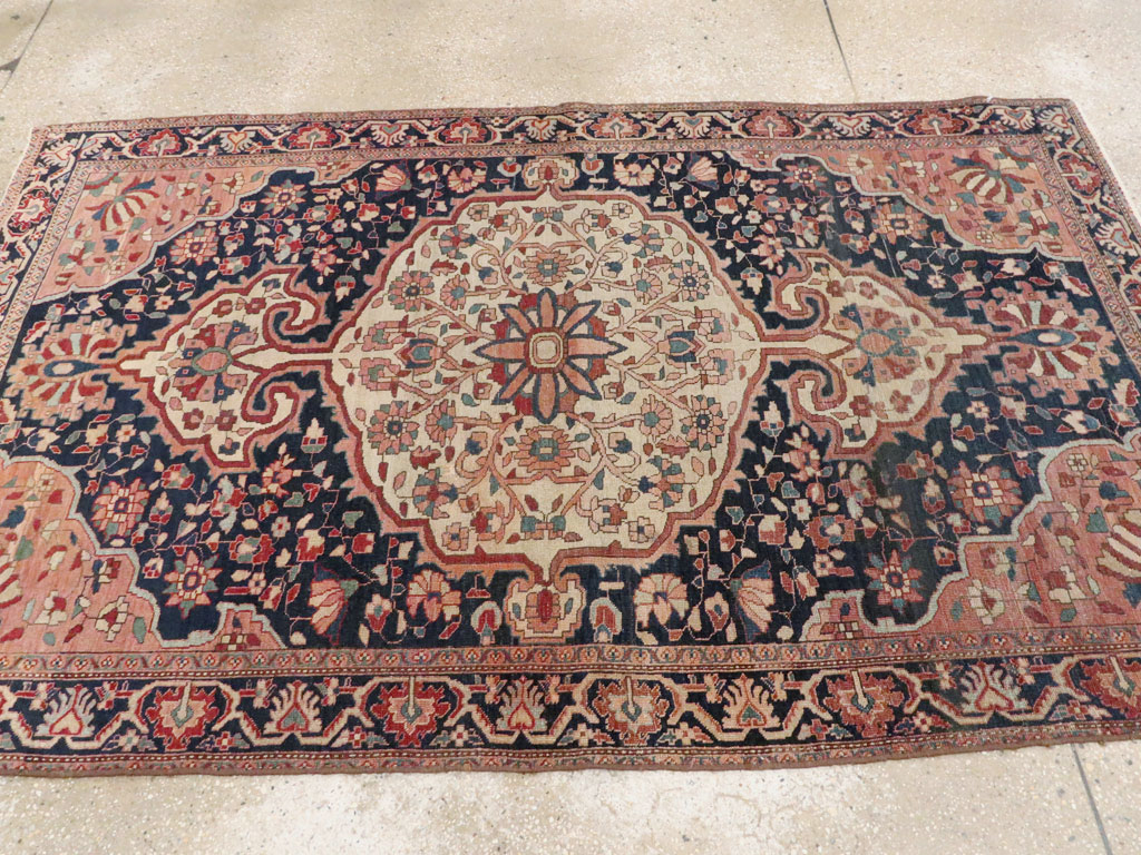 Antique Persian Sarouk Fereghan Rug, No.22163 - Staging