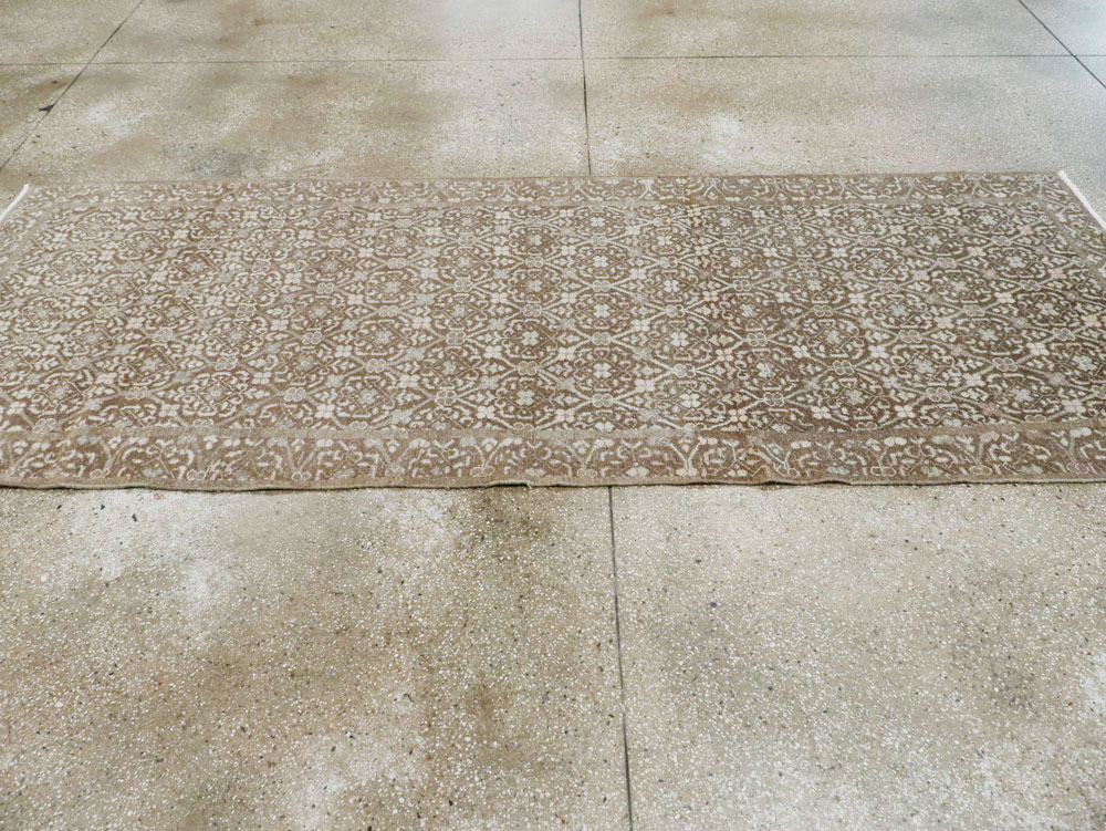 Vintage Persian Malayer Rug, No.22312 - Staging