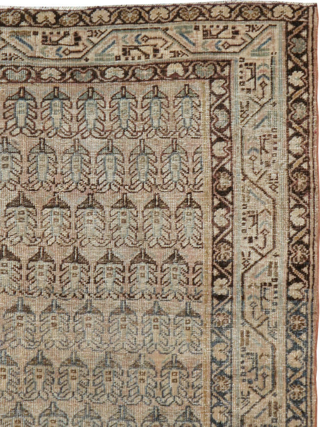 Vintage Persian Mahal Rug, No.22315 - Staging