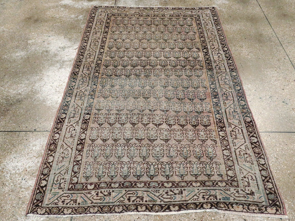 Vintage Persian Mahal Rug, No.22315 - Staging