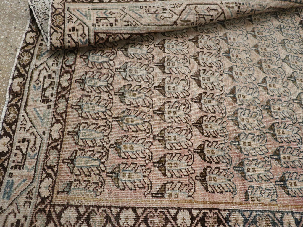 Vintage Persian Mahal Rug, No.22315 - Staging