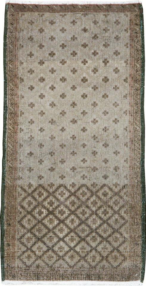 Vintage Persian Tabriz Rug, No.22322 - Staging