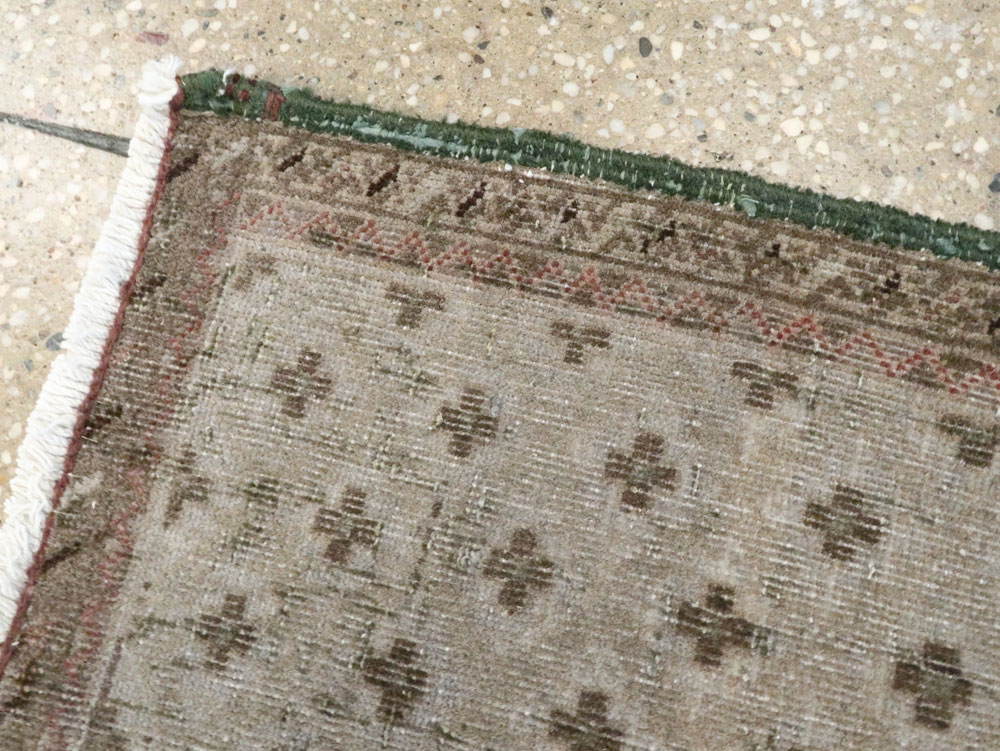 Vintage Persian Tabriz Rug, No.22322 - Staging