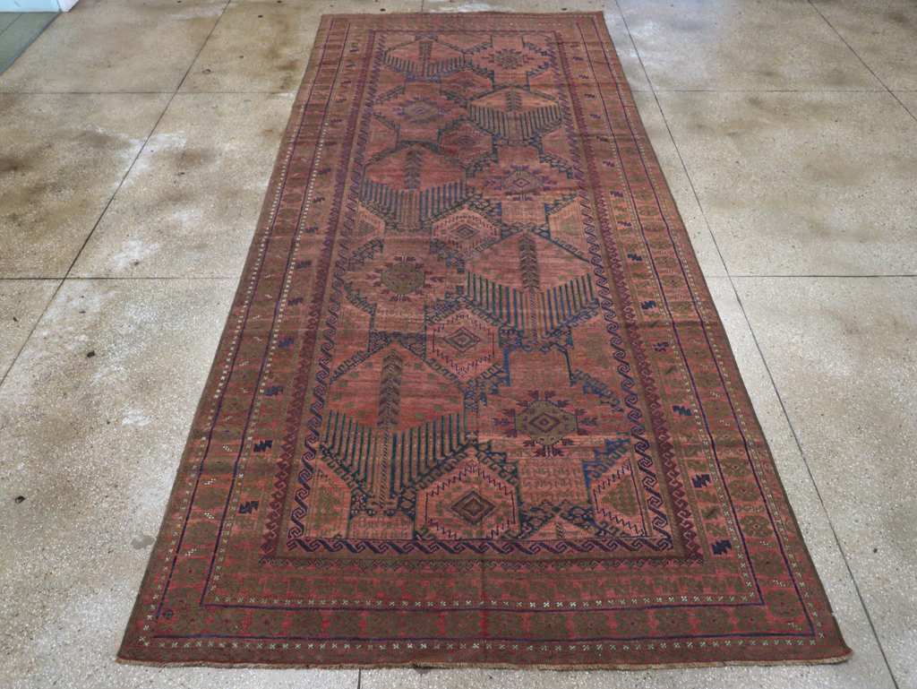 Antique Persian Baluch Carpet, No.22330 - Staging