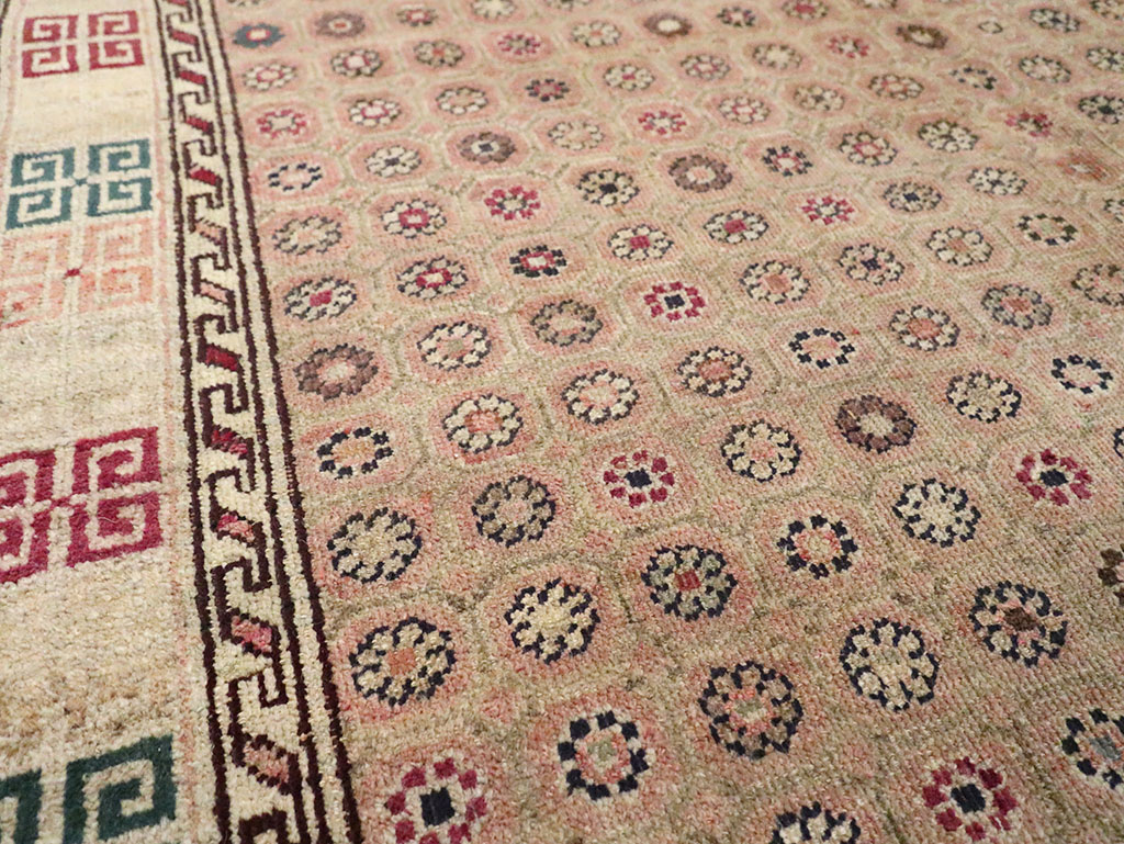 Antique Indian Agra Rug, No.22335 - Staging