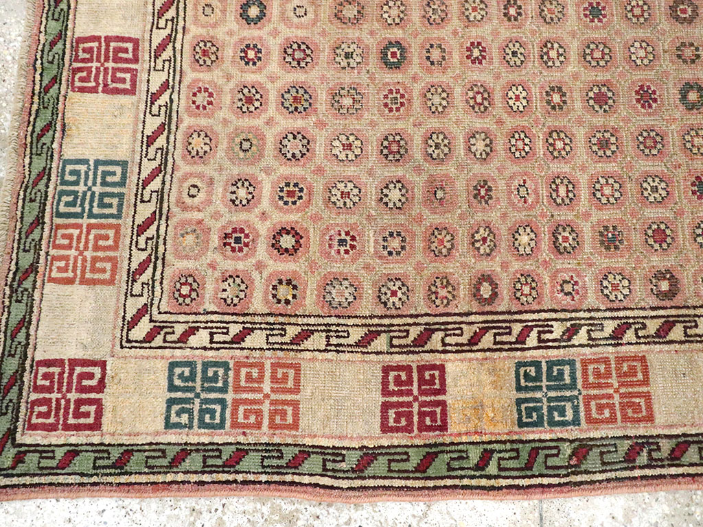 Antique Indian Agra Rug, No.22335 - Staging