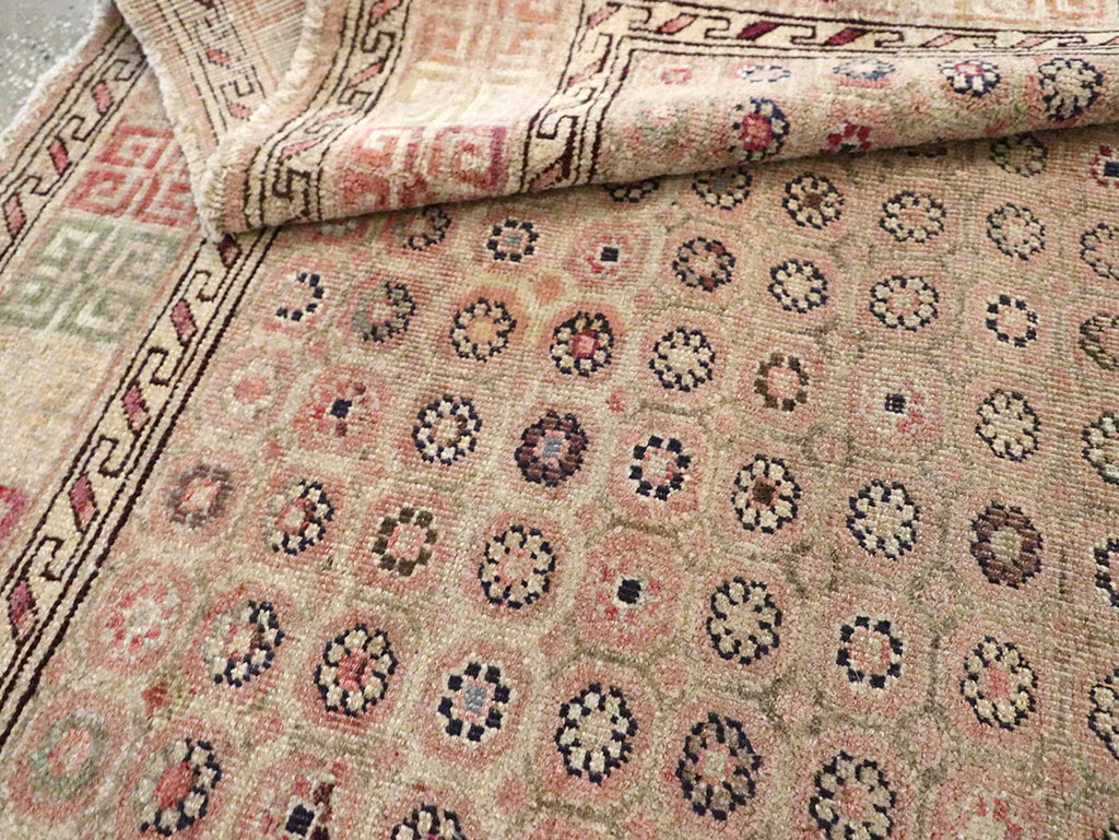 Antique Indian Agra Rug, No.22335 - Staging