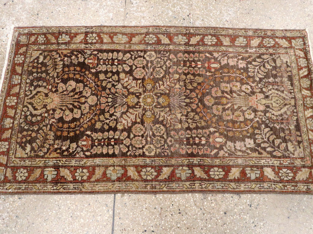 Vintage Persian Sarouk Rug, No.22346 - Staging