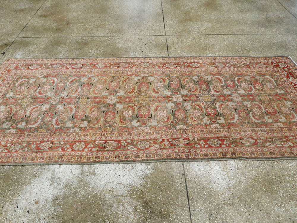 Antique Persian Mahal Rug, No.22392 - Staging