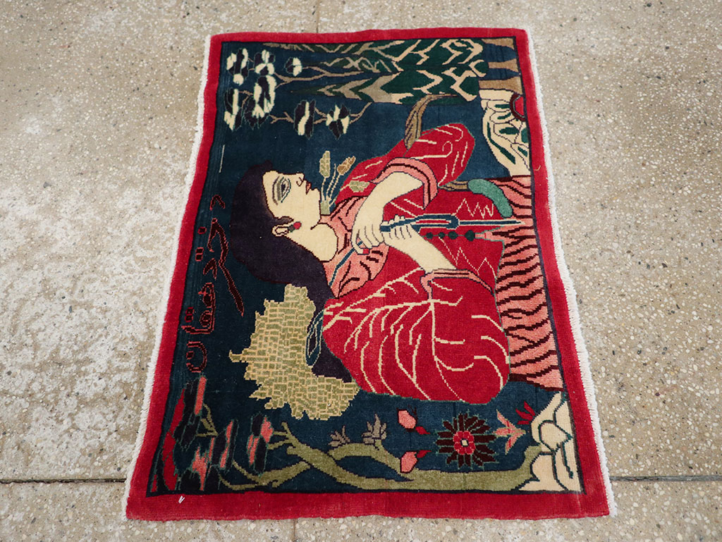 Vintage Persian Mahal Pictorial Rug, No.22402 - Staging