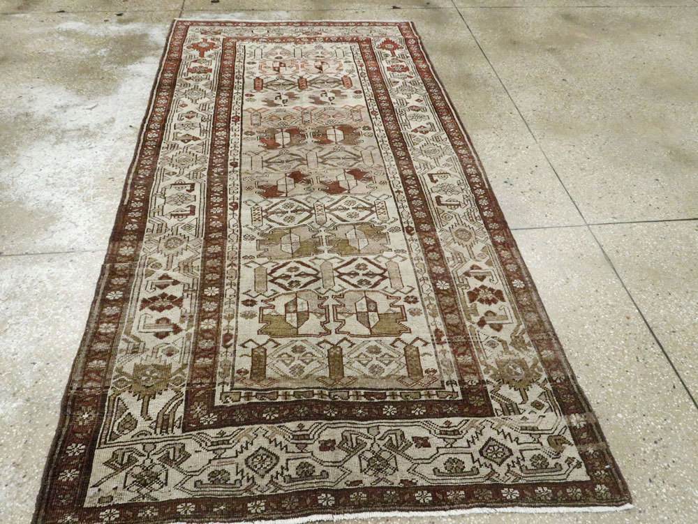 Antique Persian Kurd Bidjar Rug, No.22423 - Staging