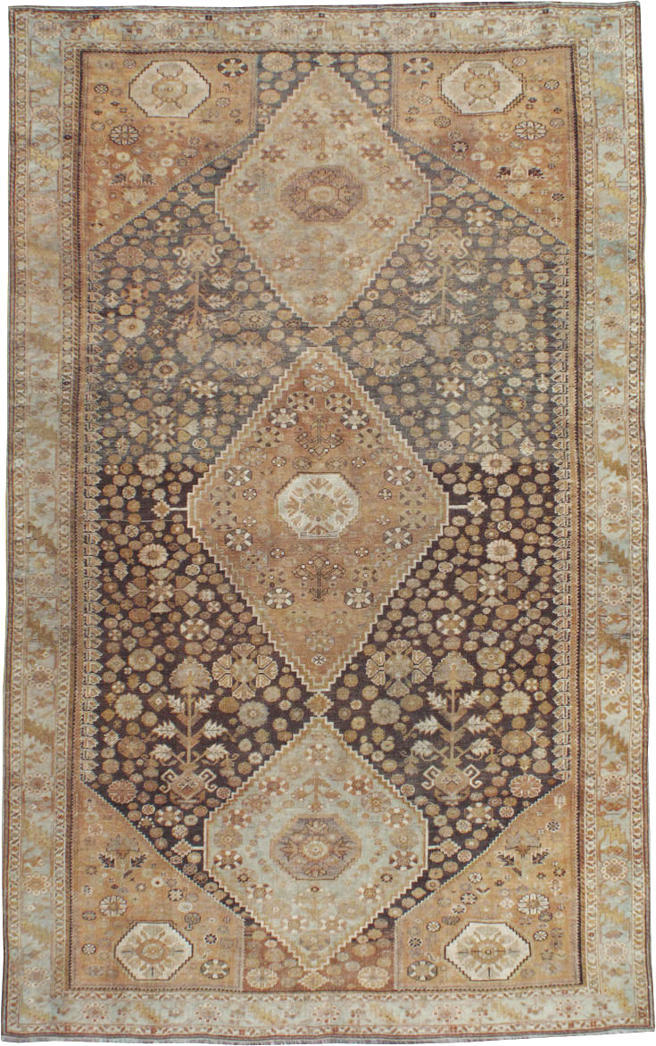 Antique Persian Shiraz Rug, No.22496 - Staging