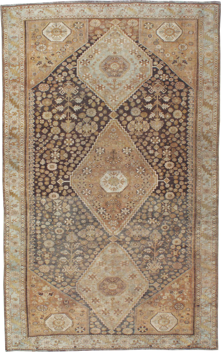 Antique Persian Shiraz Rug, No.22496 - Staging