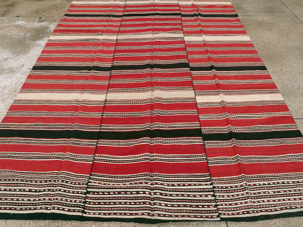 Vintage Persian Flat-weave Kilim, No.22508 - Staging