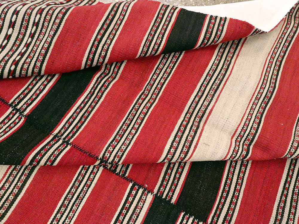 Vintage Persian Flat-weave Kilim, No.22508 - Staging