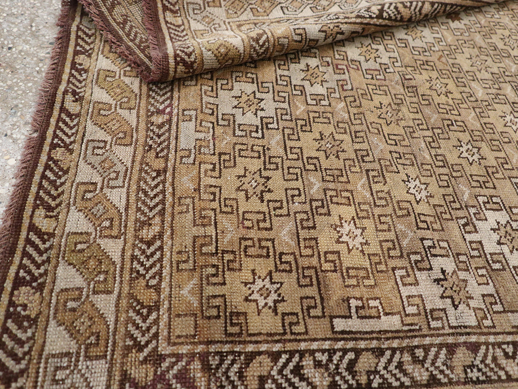 Antique Caucasian Shirvan Accent Rug, No.22558 - Staging
