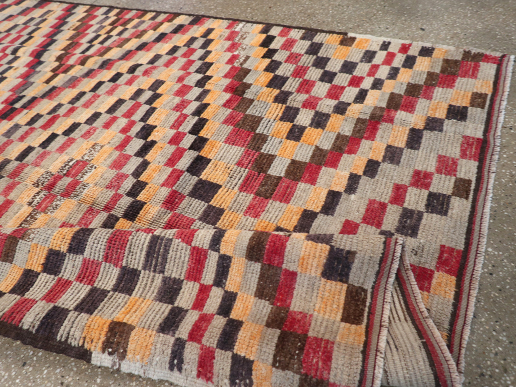 Vintage Turkish Anatolian Carpet, No.22644 - Staging