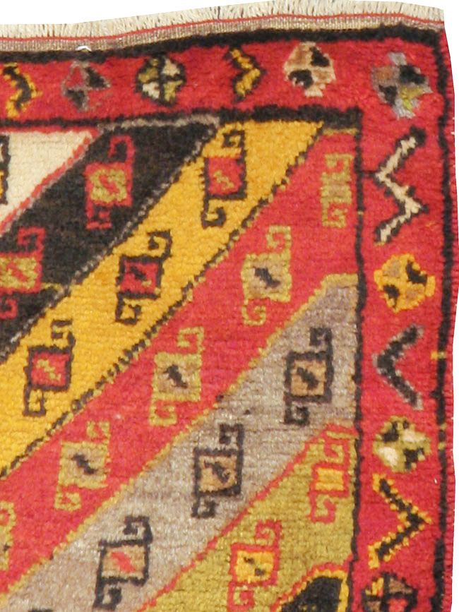 Vintage Turkish Anatolian Rug, No.22648 - Staging