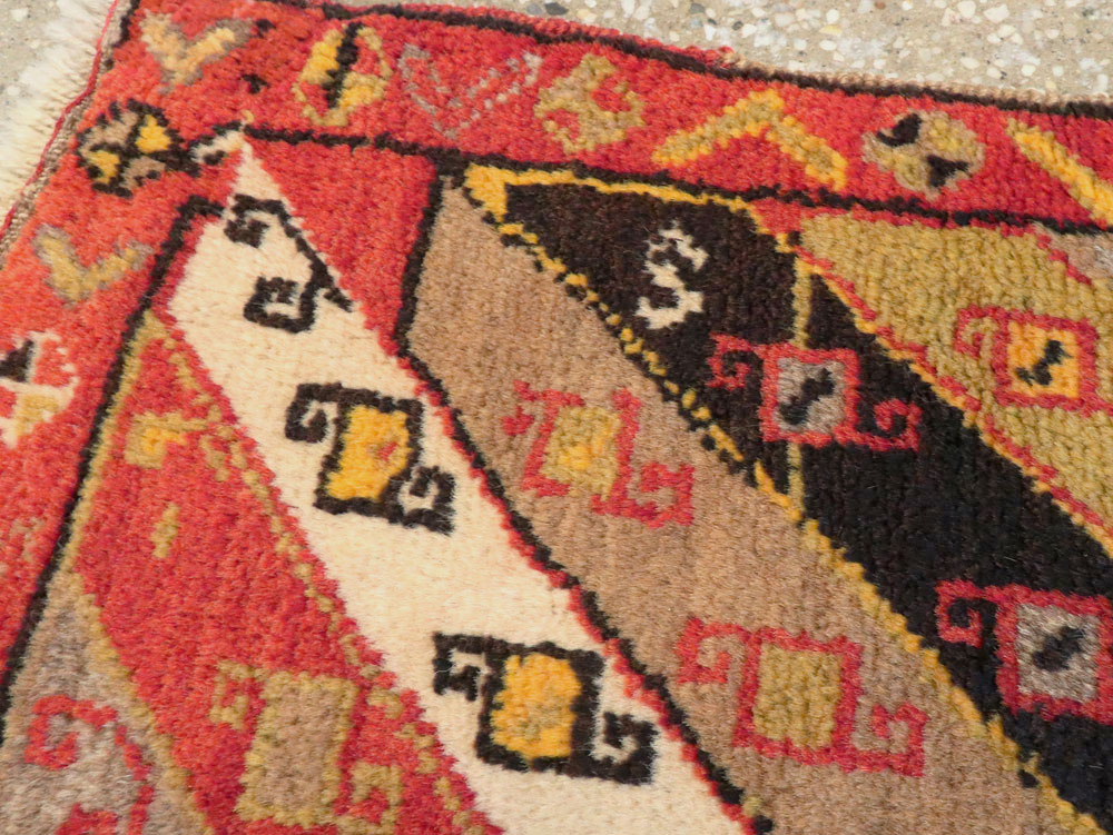 Vintage Turkish Anatolian Rug, No.22648 - Staging
