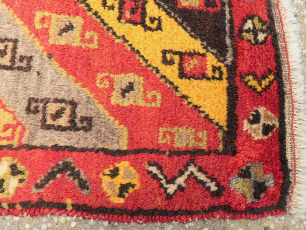 Vintage Turkish Anatolian Rug, No.22648 - Staging