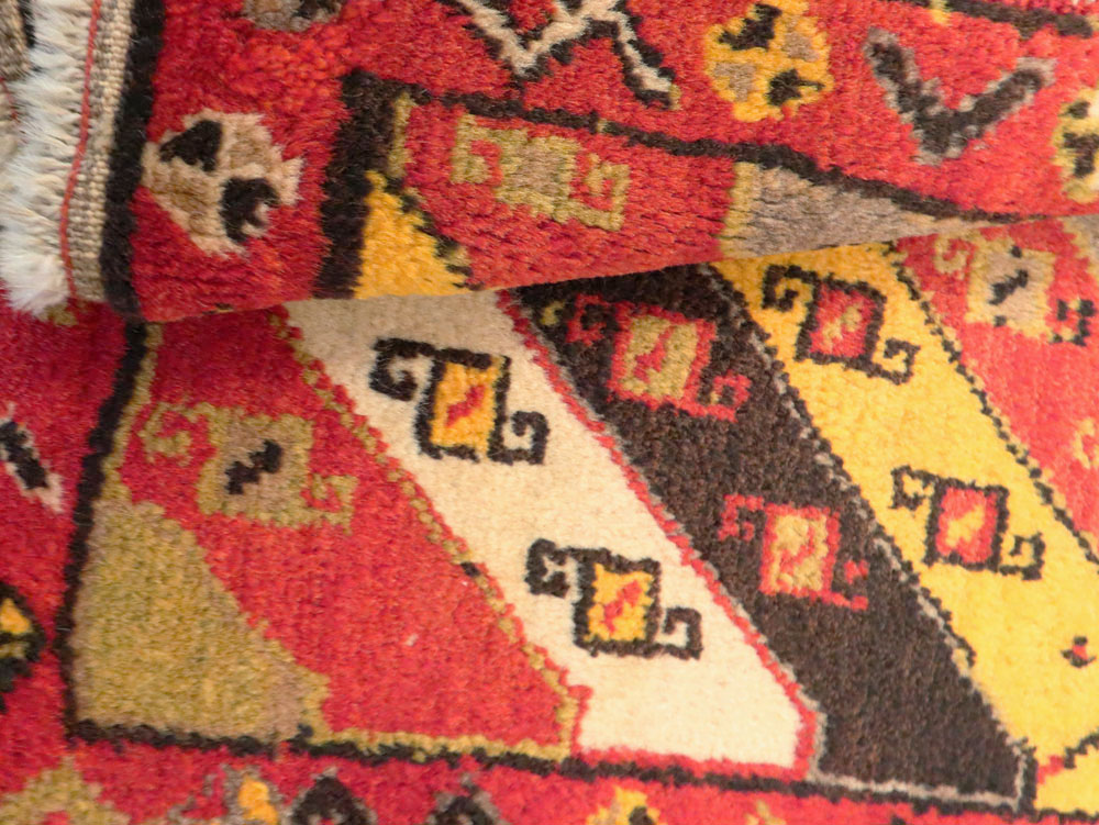Vintage Turkish Anatolian Rug, No.22648 - Staging