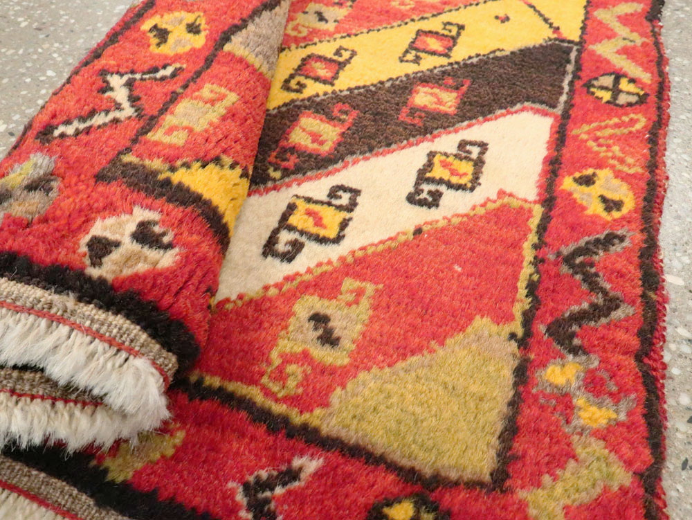 Vintage Turkish Anatolian Rug, No.22648 - Staging