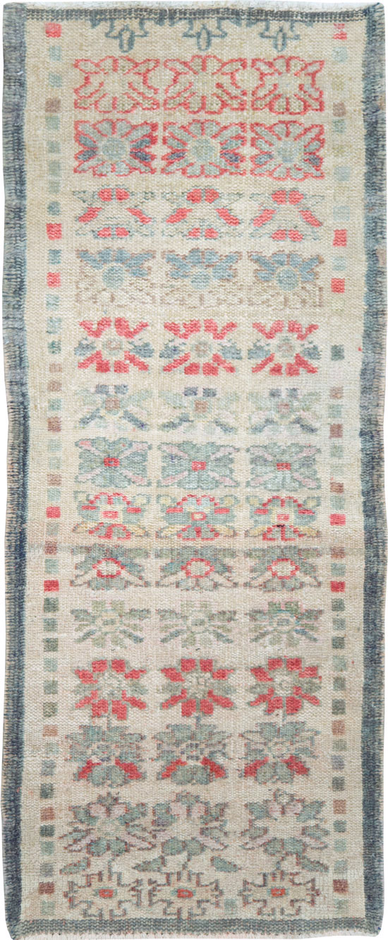 Vintage Turkish Anatolian Throw Rug, No.22649 - Staging