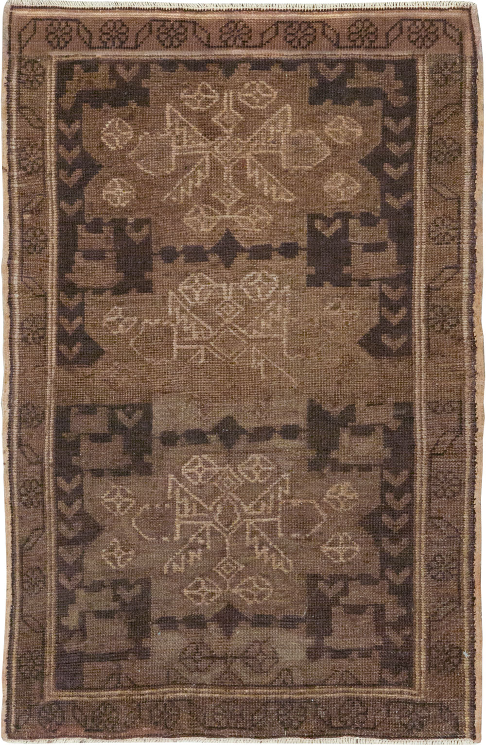 Vintage Persian Malayer Throw Rug, No.22672 - Staging