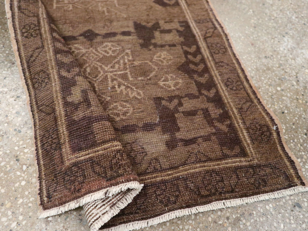 Vintage Persian Malayer Throw Rug, No.22672 - Staging