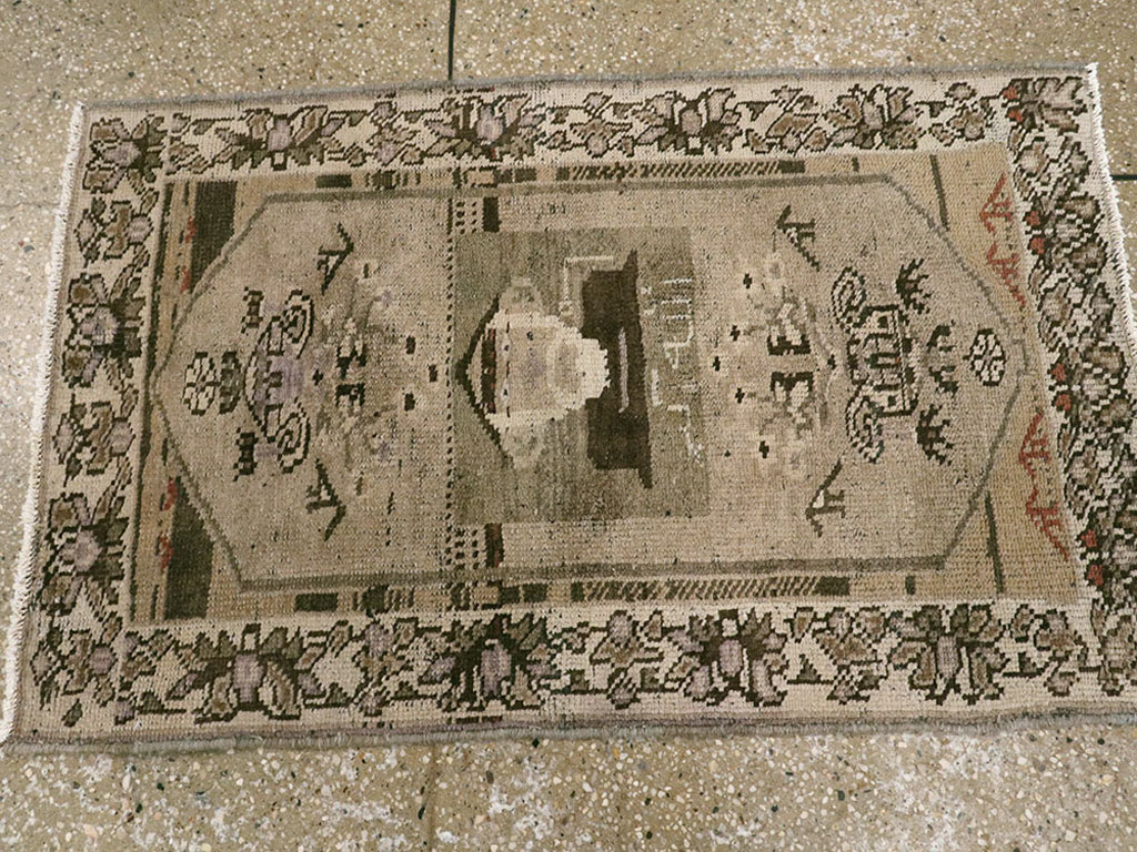 Vintage Persian Malayer Pictorial Rug, No.22676 - Staging