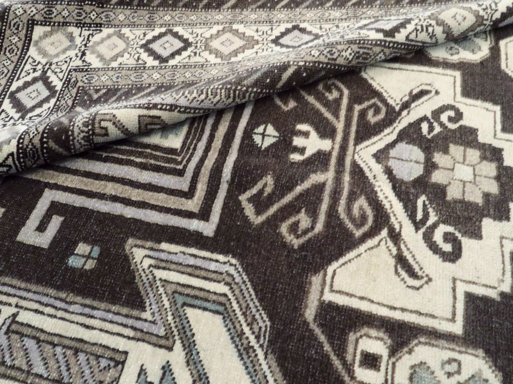 Vintage Afshar Rug, No.22689 - Staging