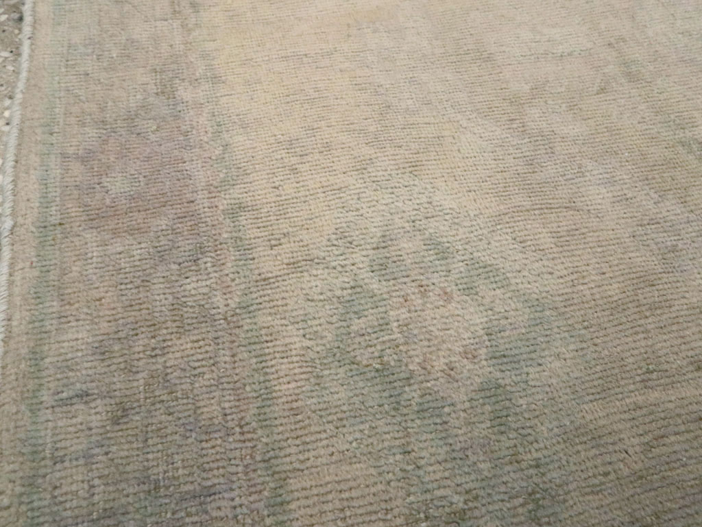 Vintage Persian Shiraz Rug (Pair: 1 of 2), No.22705 - Staging