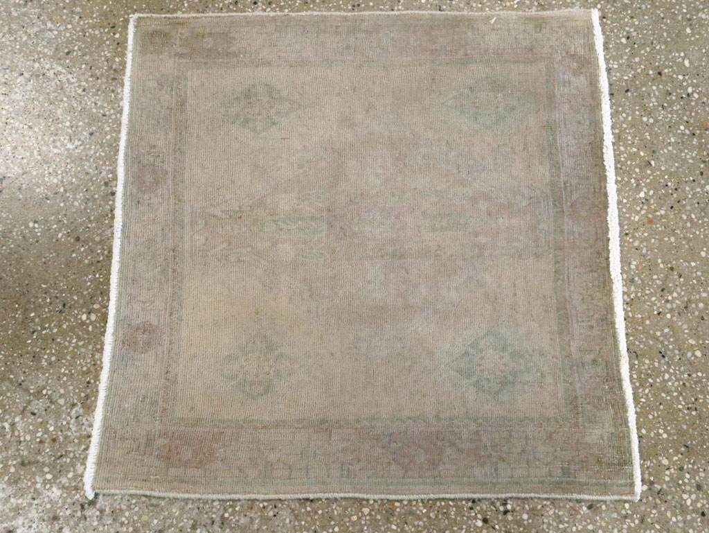 Vintage Persian Shiraz Rug (Pair: 1 of 2), No.22705 - Staging