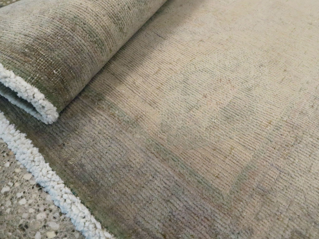 Vintage Persian Shiraz Rug (Pair: 1 of 2), No.22705 - Staging