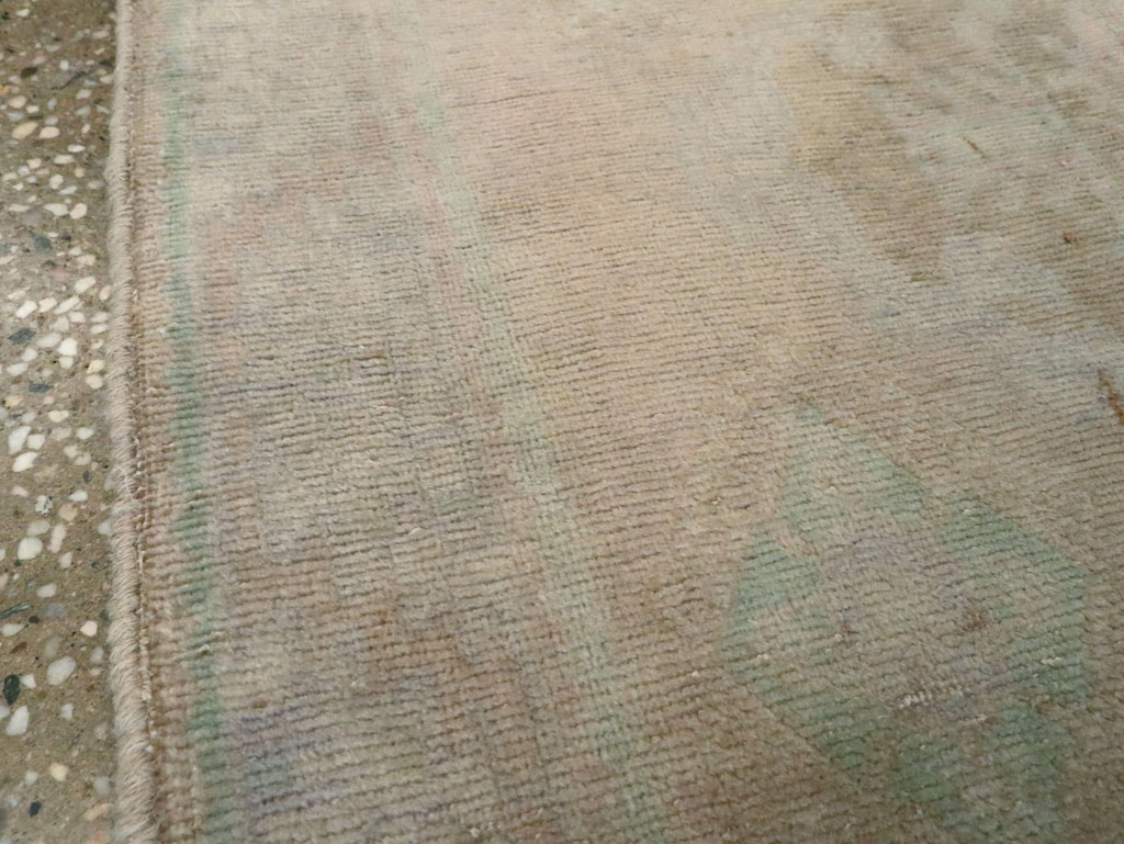 Vintage Persian Shiraz Rug (Pair: 2 of 2), No.22706 - Staging