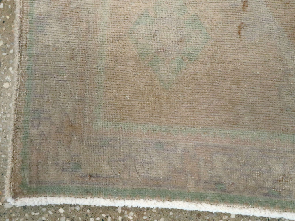 Vintage Persian Shiraz Rug (Pair: 2 of 2), No.22706 - Staging