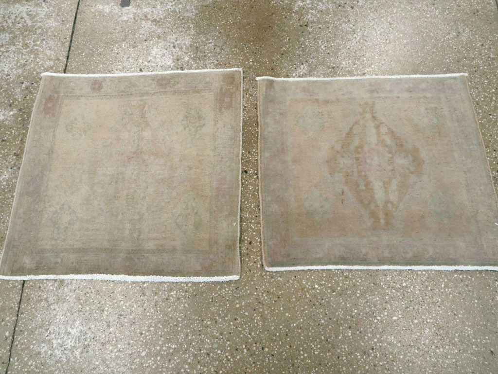 Vintage Persian Shiraz Rug (Pair: 2 of 2), No.22706 - Staging